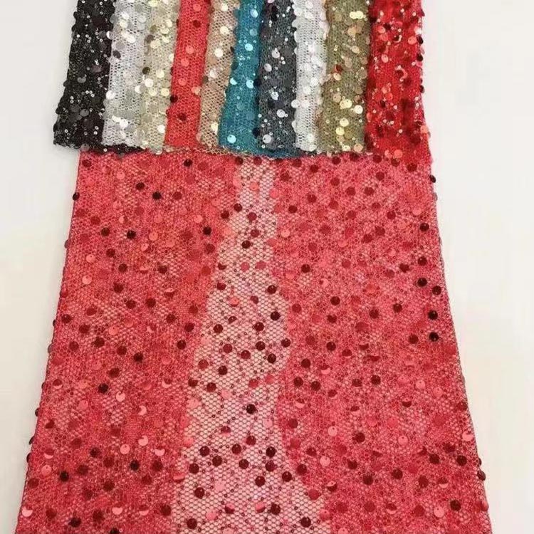 Sequins Везење Чипка